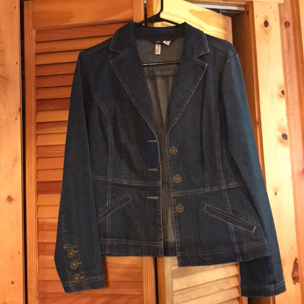 Women’s Jean Jacket. NEVER WORN!